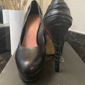 Vince Camuto Heels